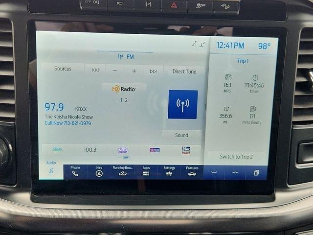 Used 2021  Ford XL image 13