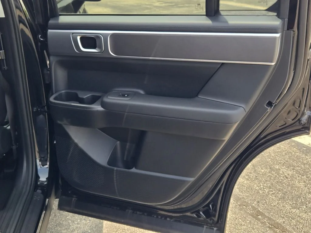 New 2026 Phantom Black Hyundai SE image 8