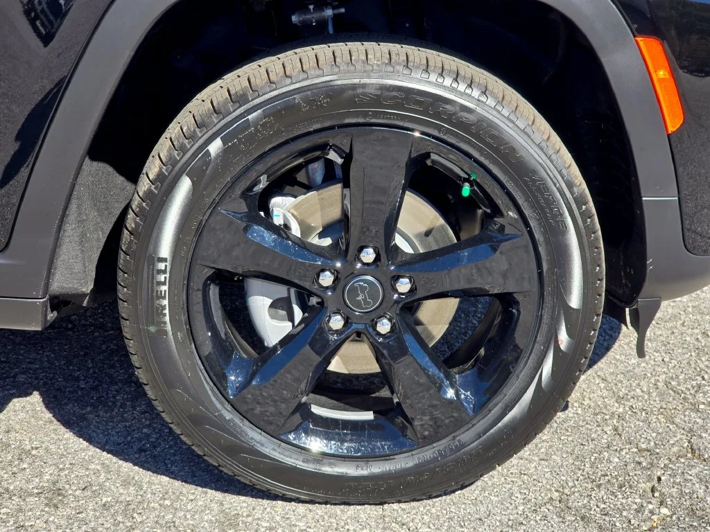 New 2027 Black Jeep Limited image 14