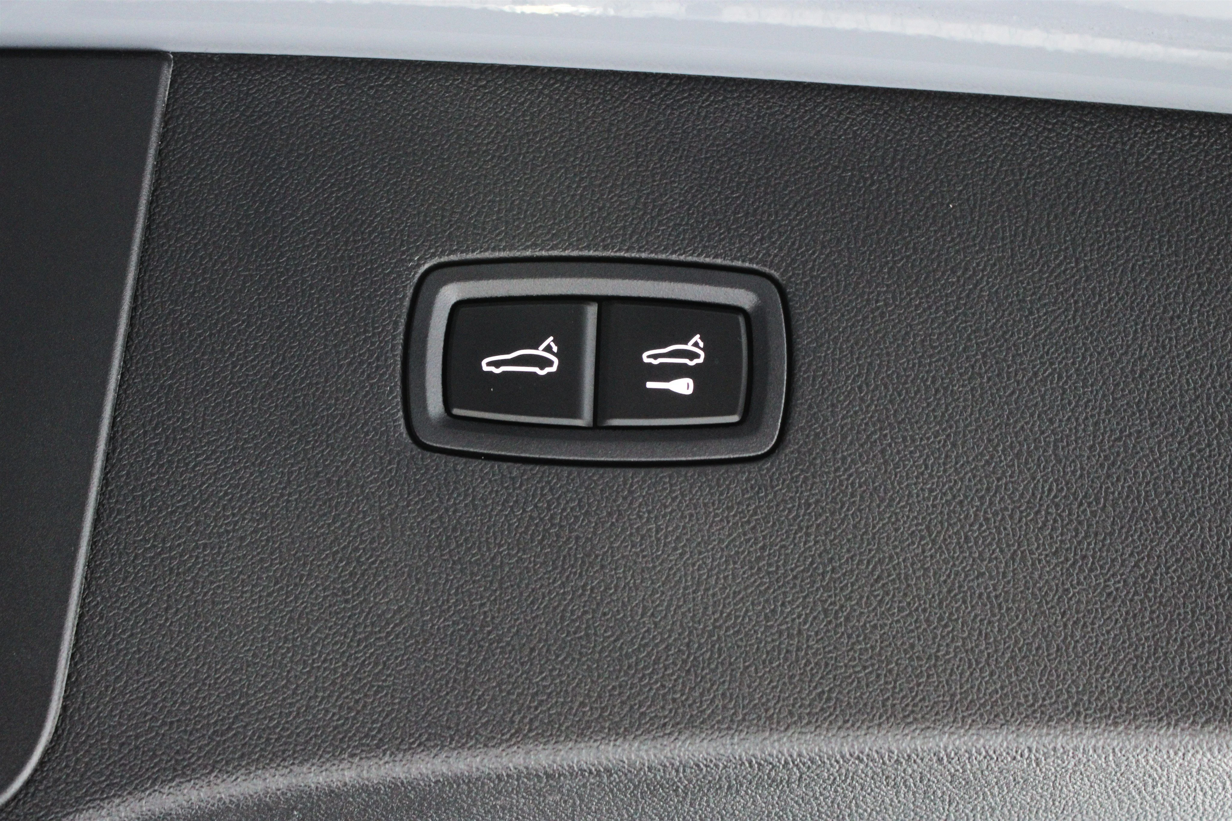 2025 Porsche Cayenne Coup Turbo E-Hybrid - Photo 28
