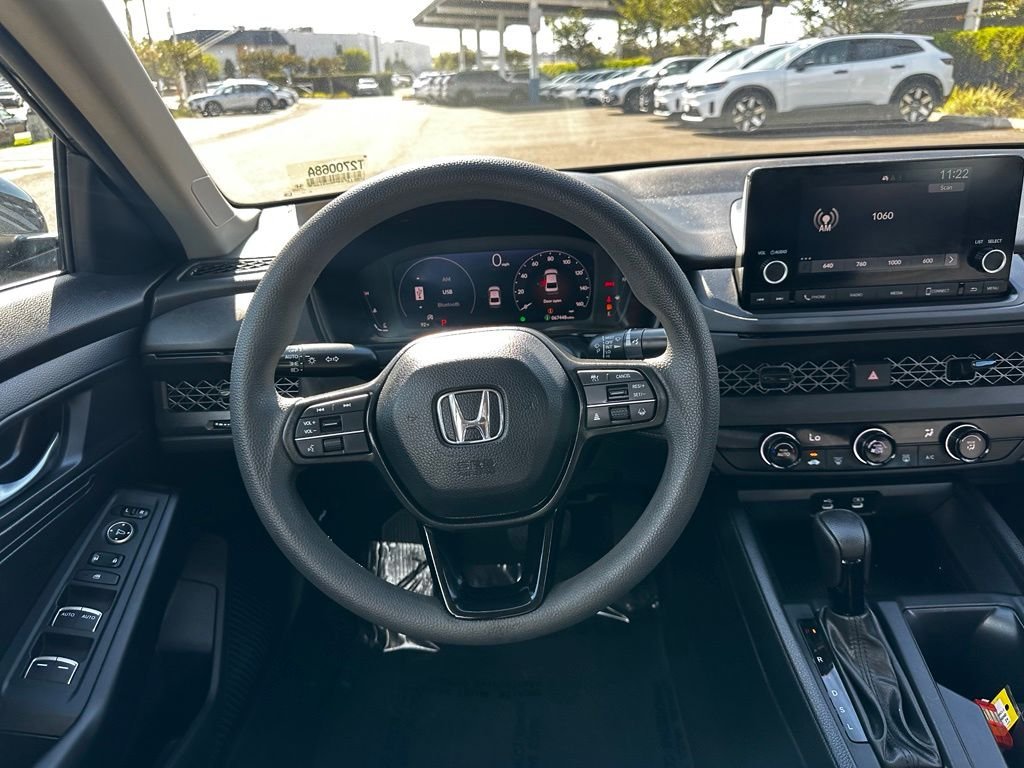 Used 2024  Honda LX image 18