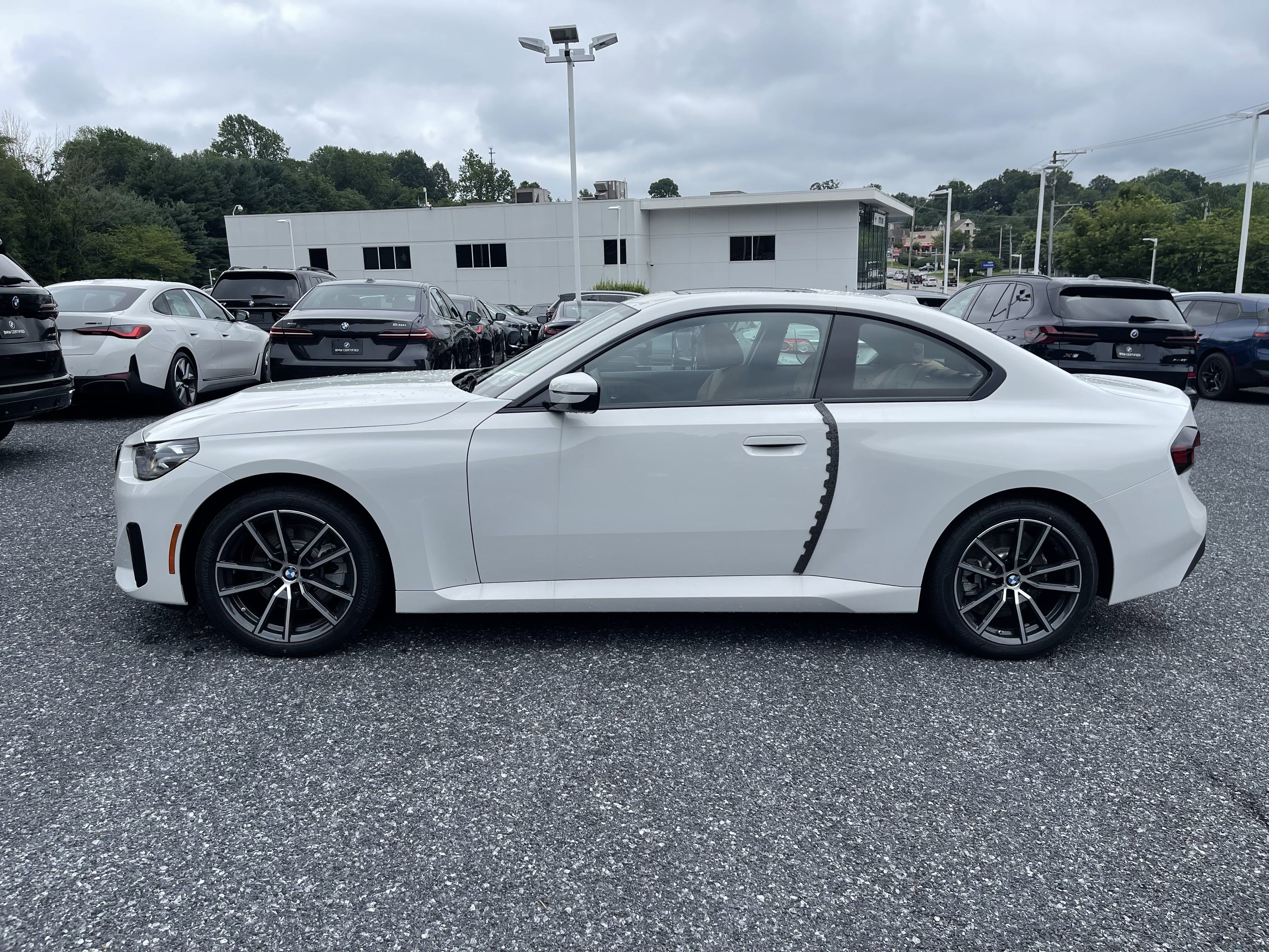 2025 BMW 2 Series 230i - Photo 6