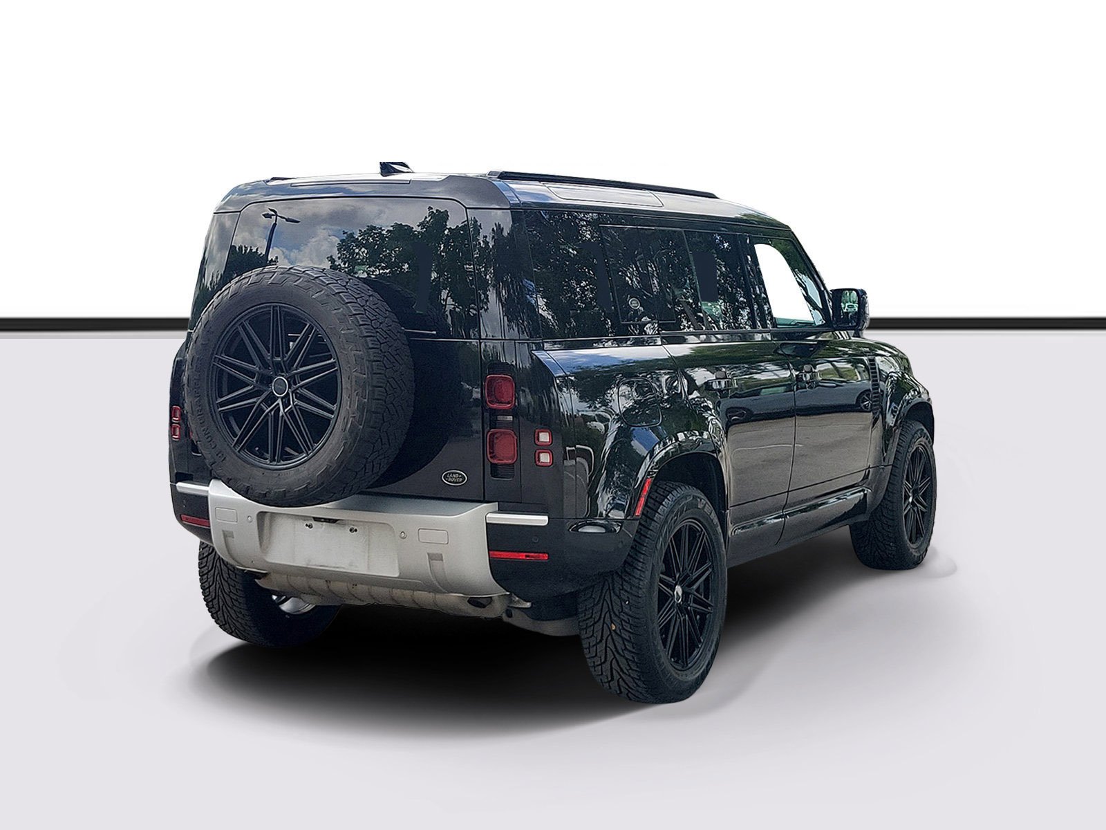 Used 2022 Black Land Rover XS Edition image 4