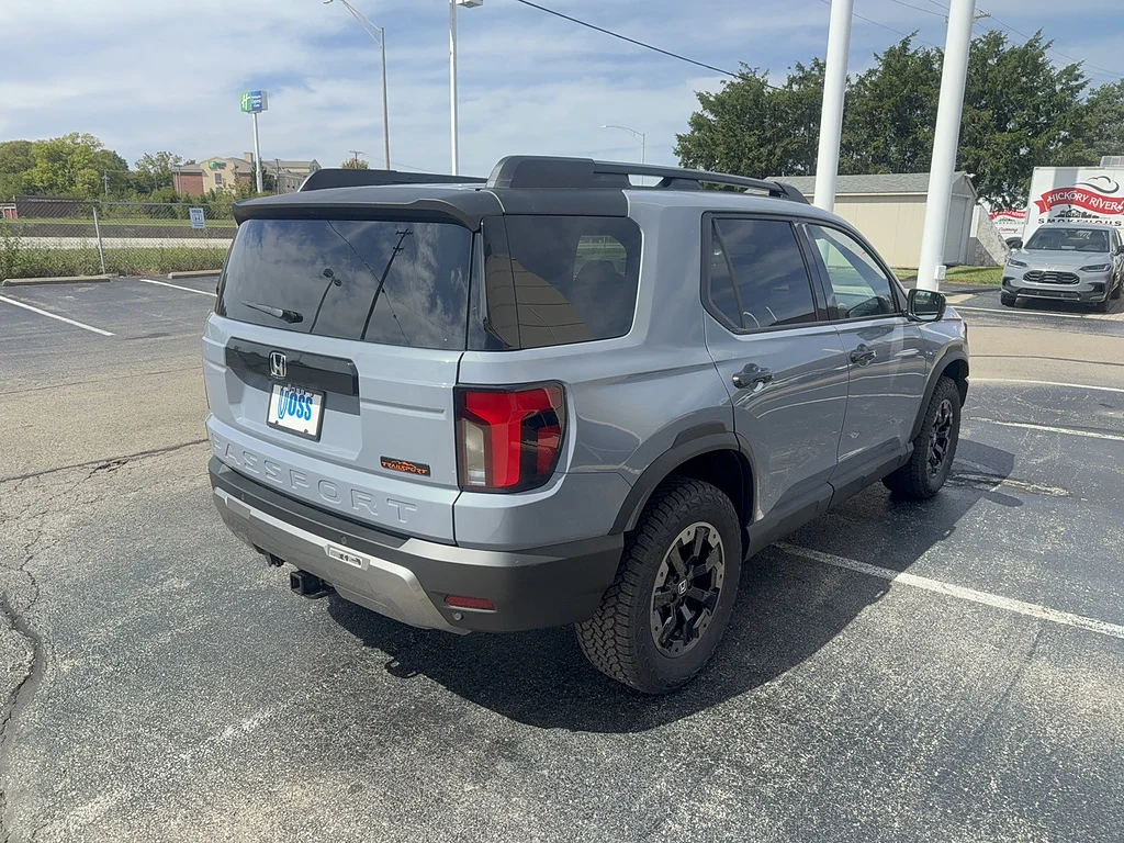 New 2026 Sonic Gray Pearl Honda TrailSport Elite image 5