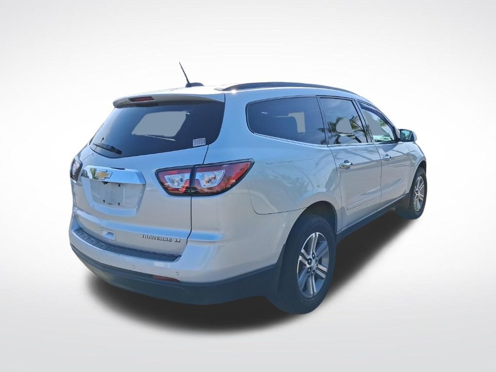 Used 2016 Silver Chevrolet 2LT image 8