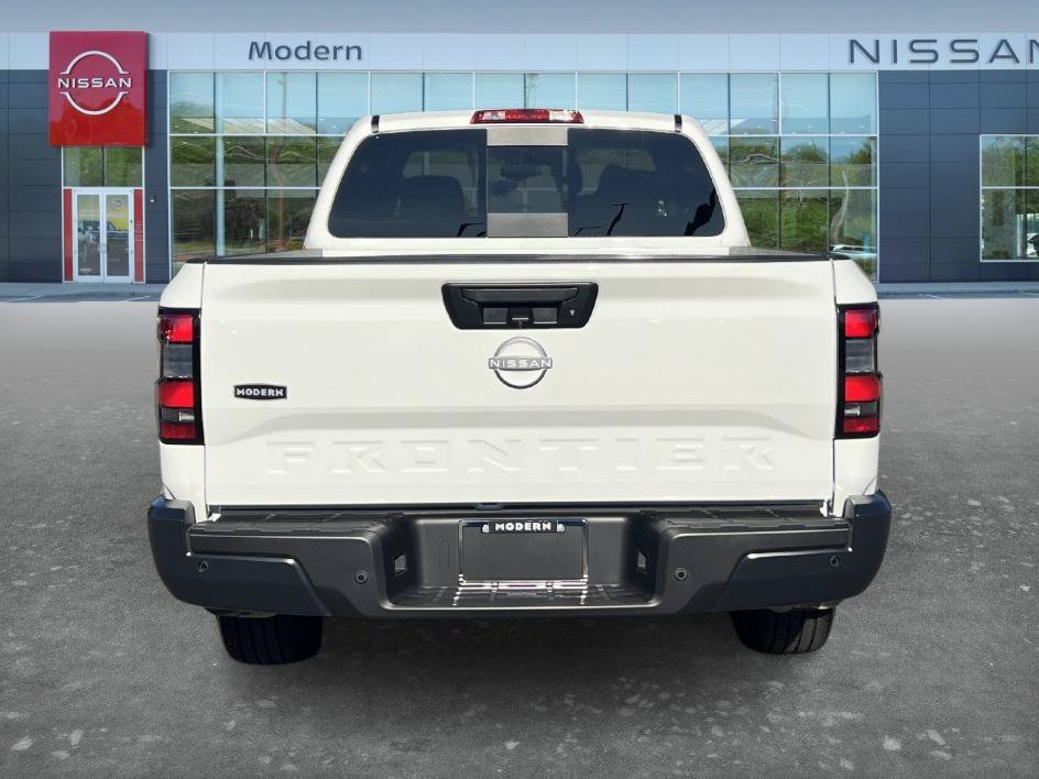 Used 2026 Glacier White Nissan S image 6