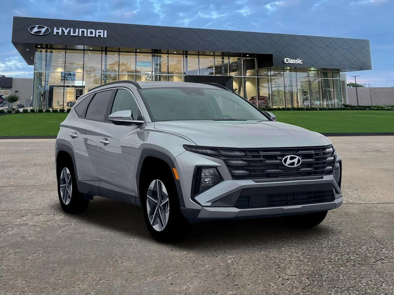 New 2026 Shimmering Silver Metallic Hyundai SEL Premium image 11