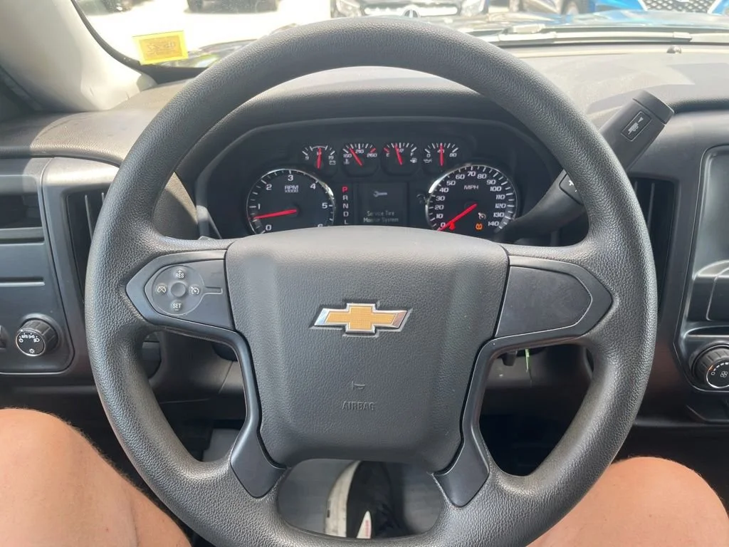 Used 2018 GRAPHITE METALLIC Chevrolet LS image 21