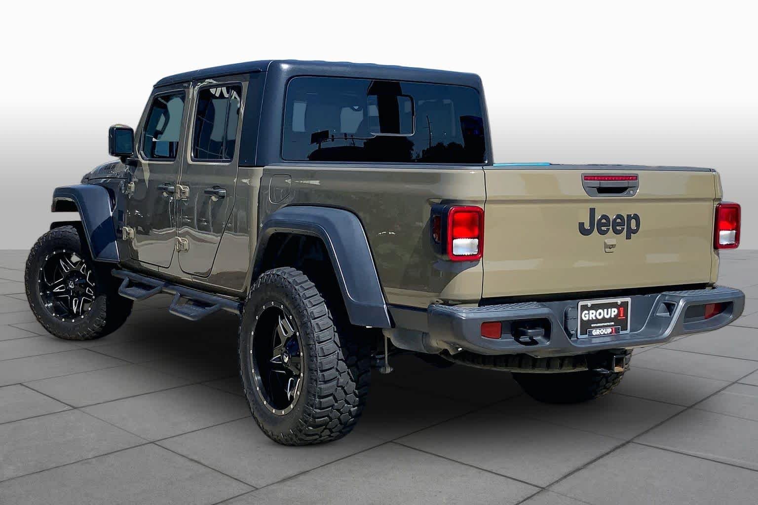 Used 2020 Gator Clearcoat Jeep Sport S image 11