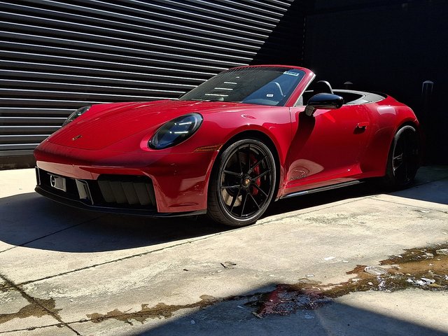 2026 Porsche 911 Carrera 4 GTS Cabriolet