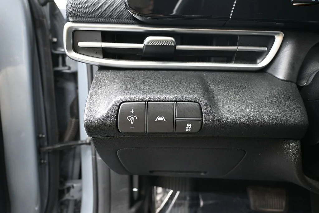 Used 2021 Gray Hyundai SEL image 30