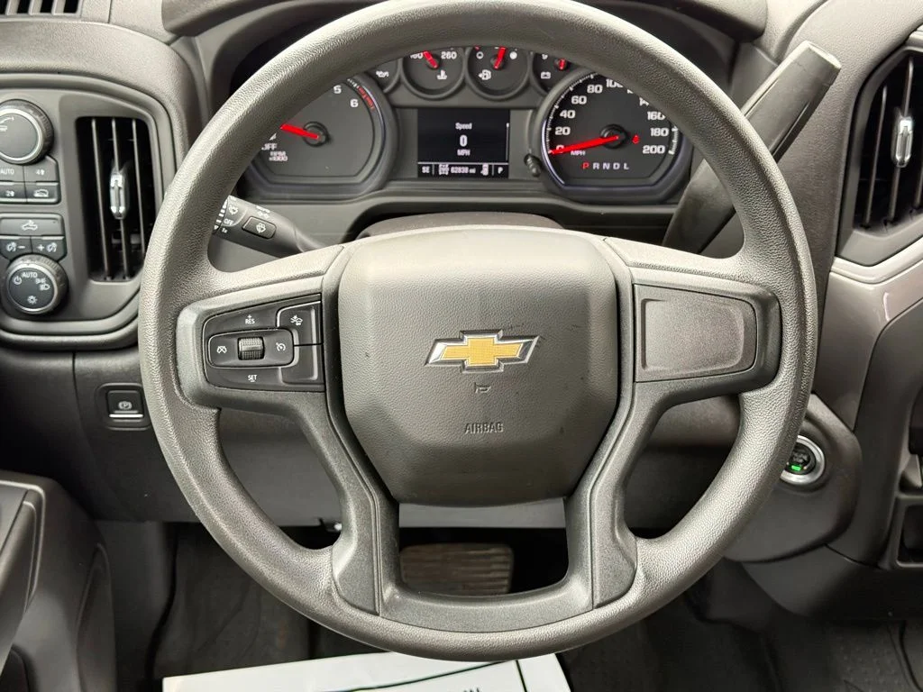 Used 2022  Chevrolet Custom image 30