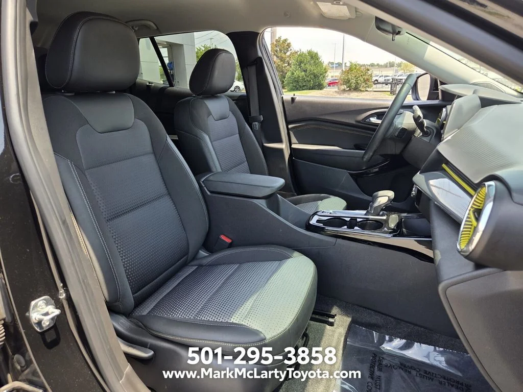 Used 2025 Black Chevrolet LT image 15