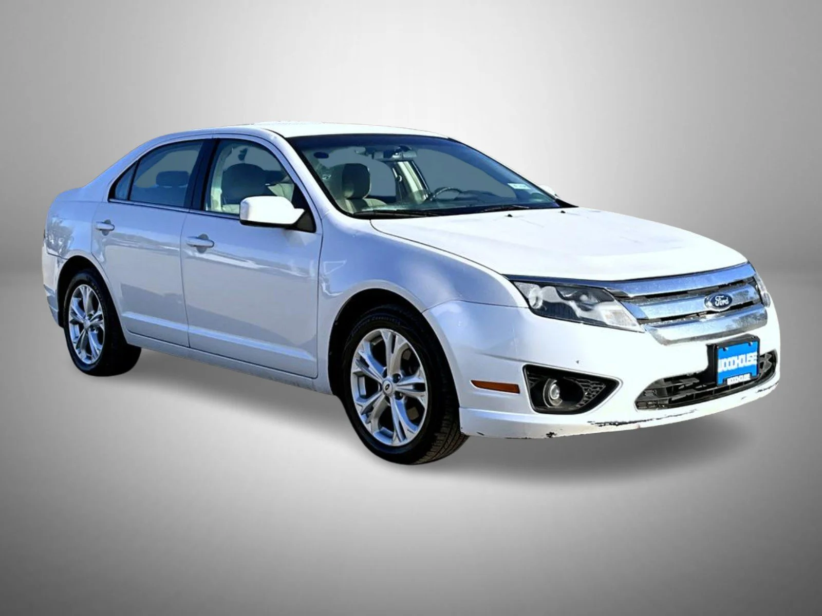 Used 2012 White Ford SE image 3