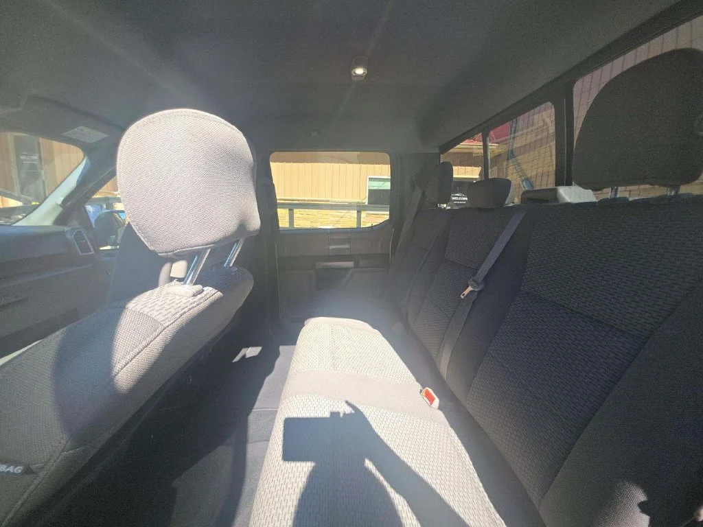 Used 2019 Silver Ford XLT image 6
