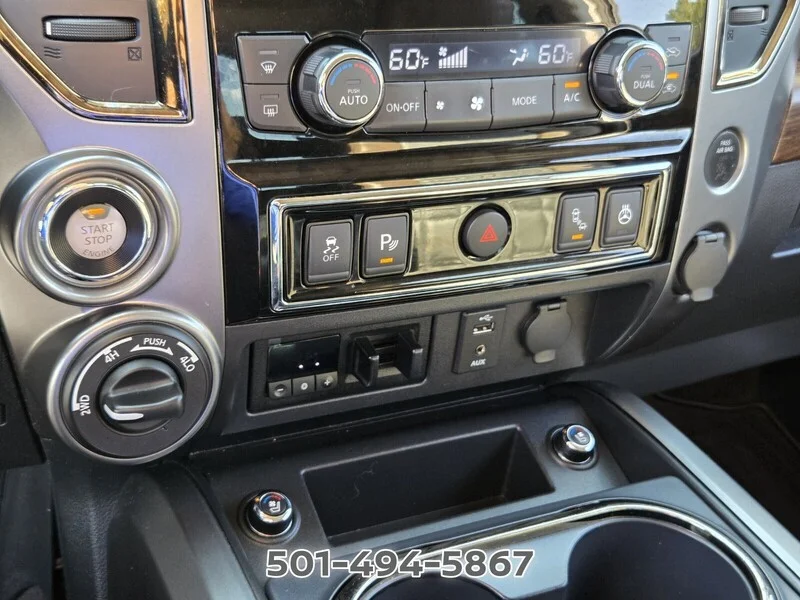 Used 2017 Magnetic Black NISSAN PLATINUM RESERVE image 23