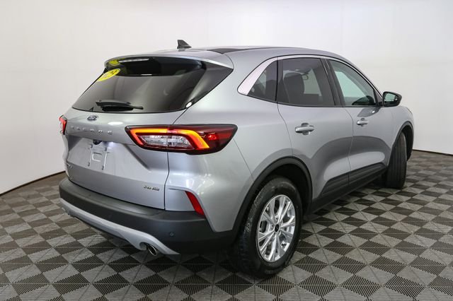 Used 2023 Silver Ford Active image 13
