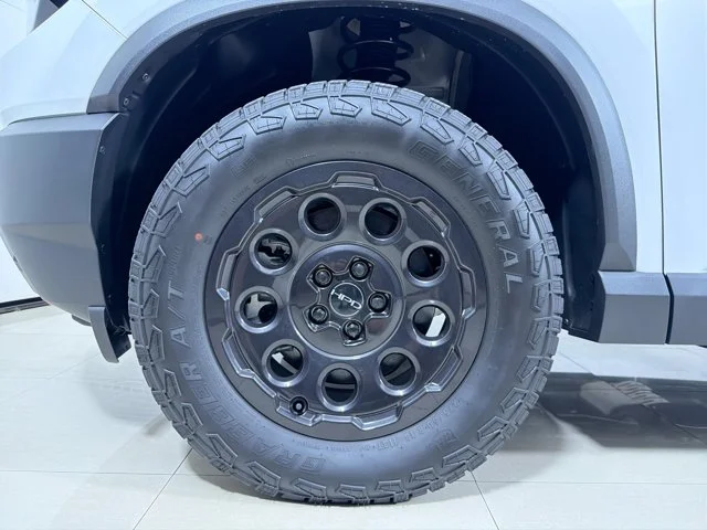 New 2026 PLATINUM WHITE Honda TrailSport Elite Blackout image 10