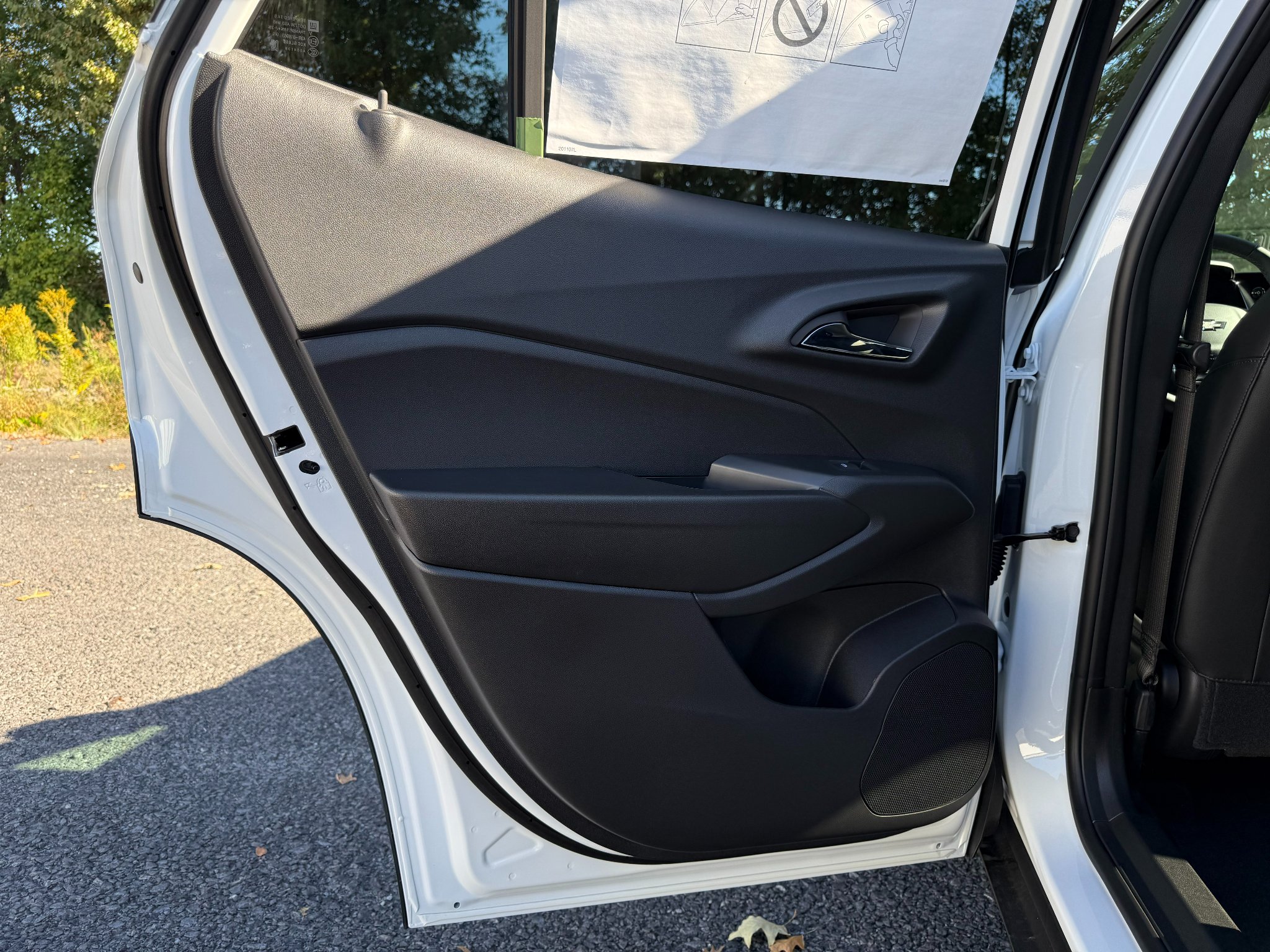 New 2026 Summit White Chevrolet LT image 23
