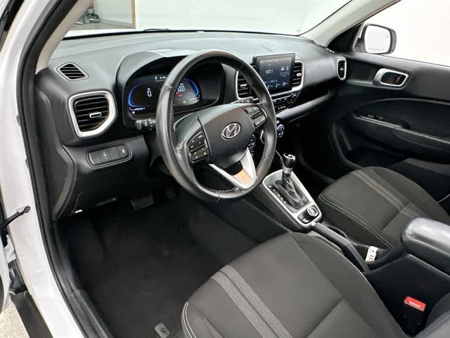 2025 Hyundai Venue SEL - Photo 7