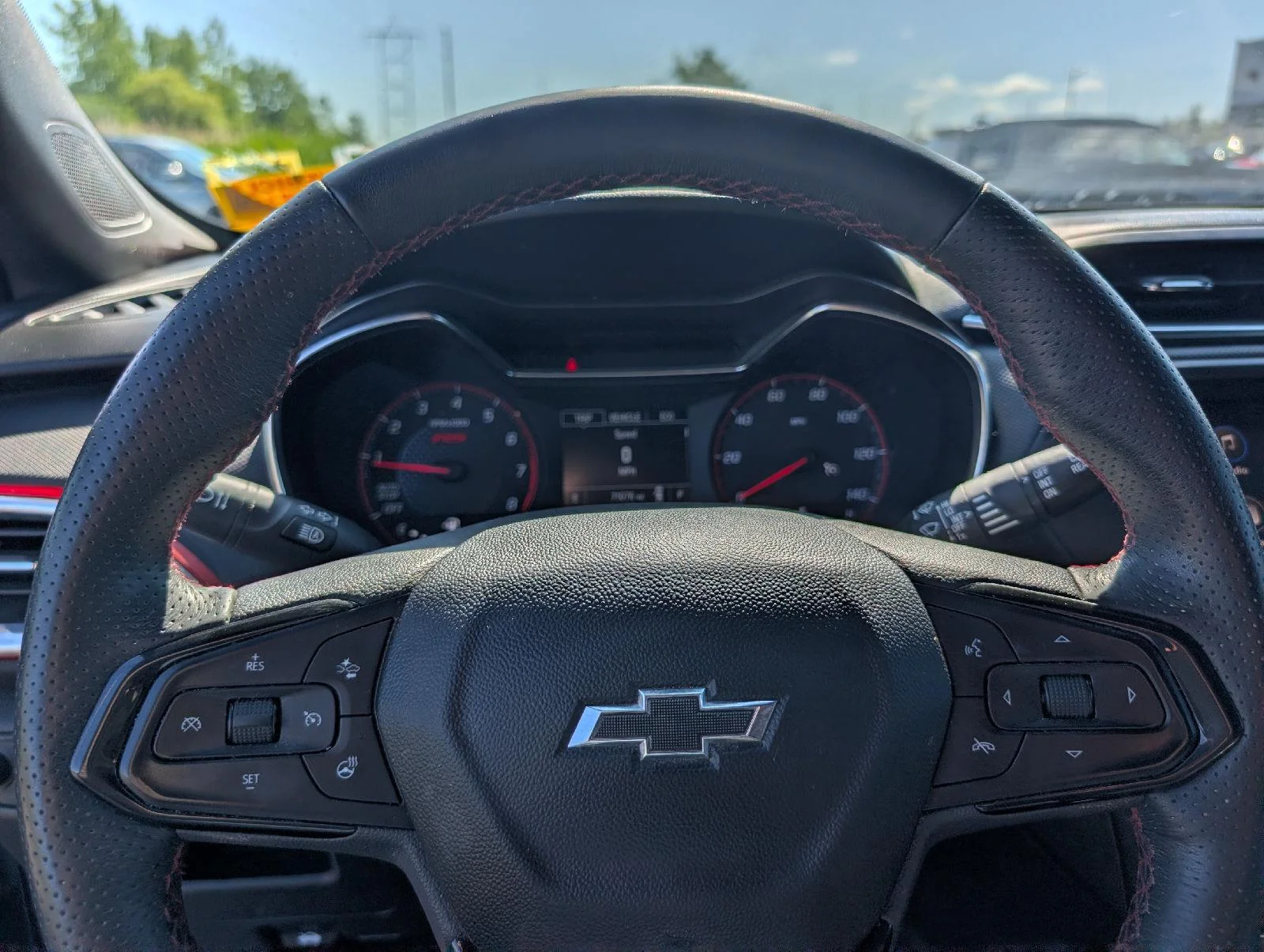 Used 2022 Mosaic Black Metallic Chevrolet RS image 15