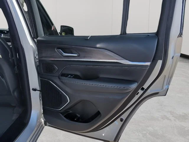 2022 Jeep Grand Cherokee Overland - Photo 58