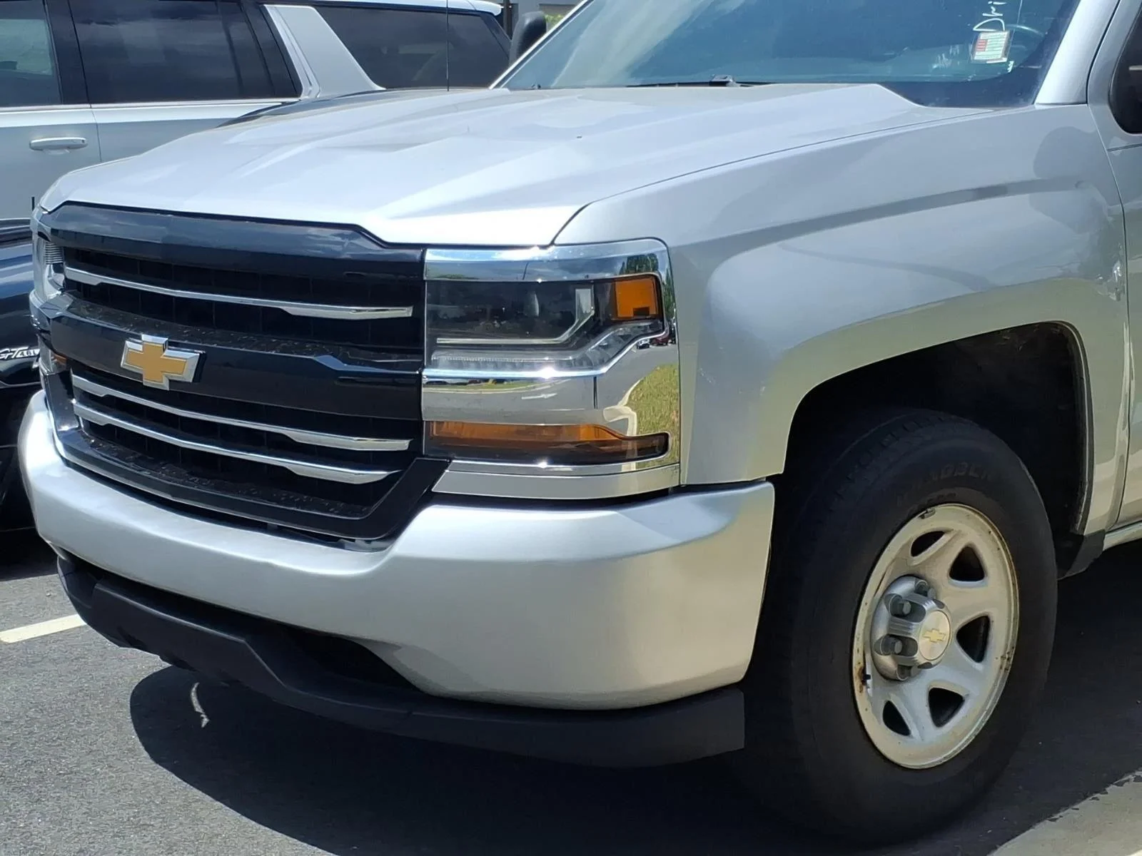 Used 2018 Chevrolet Silverado 1500 Work Truck 1WT with VIN 1GCNCNEH2JZ299996 for sale in Lancaster, SC