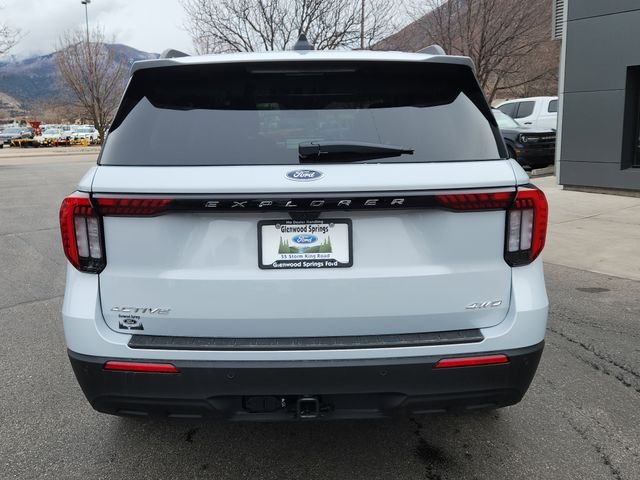 New 2026 Space White Metallic Ford Active image 4