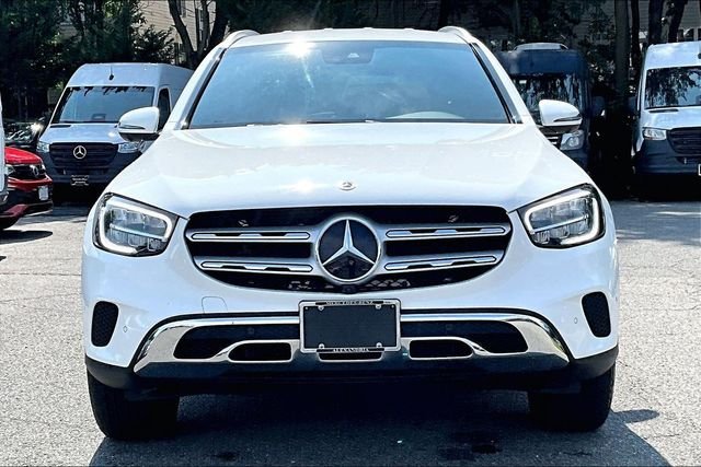 Certified Used 2022 White Mercedes-Benz GLC 300 image 2