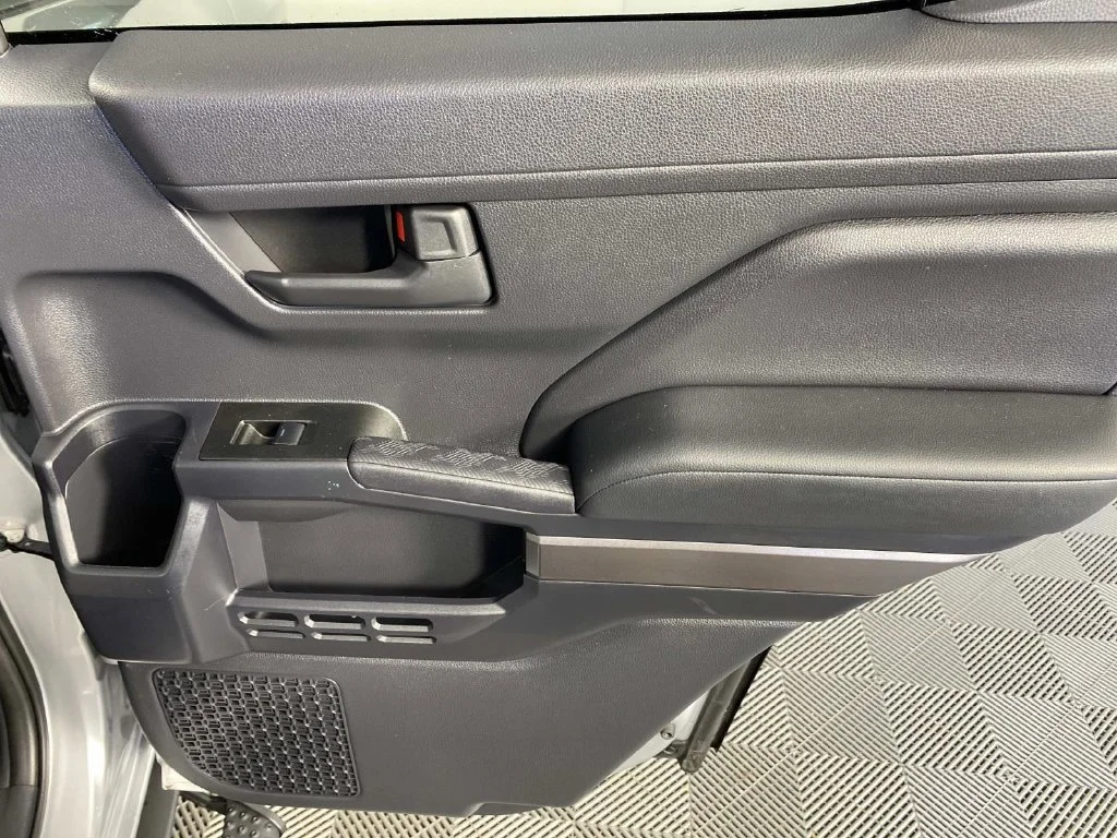 Used 2025 Cutting Edge Toyota SR5 image 23