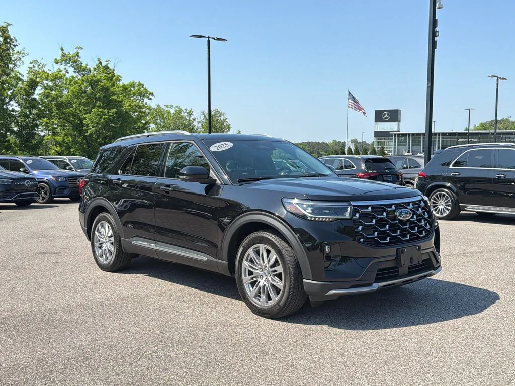2025 Ford Explorer Platinum (PL535)'s photo