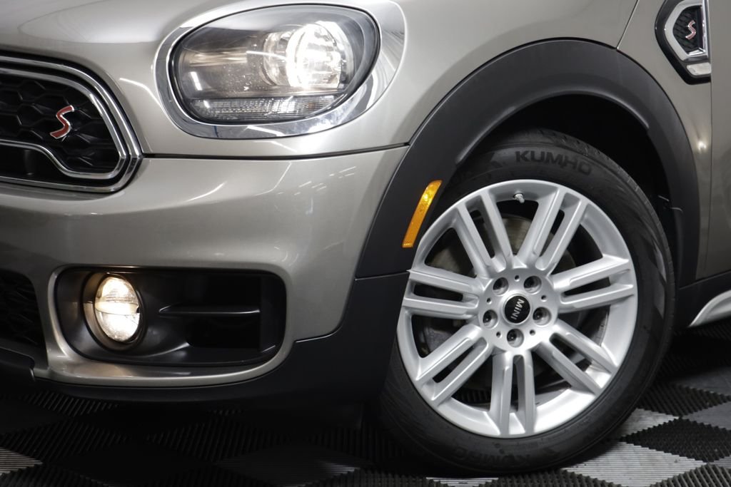Used 2019 Silver Metallic MINI Signature image 3