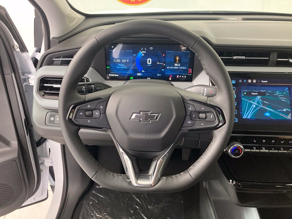 New 2027 Summit White Chevrolet LT image 6