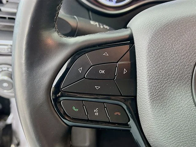 2020 Jeep Cherokee Latitude Plus - Photo 13