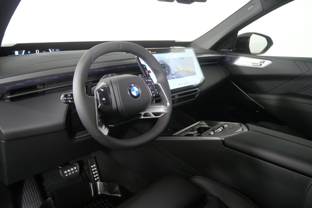 New 2027 Vancouver Green Metallic BMW  image 14