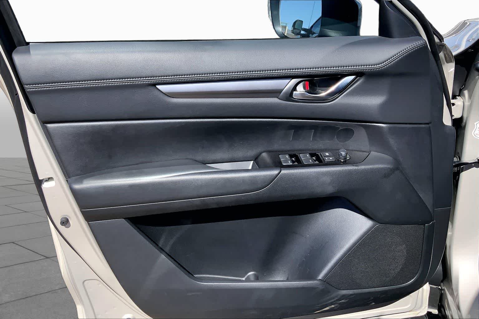 Used 2025 Platinum Quartz Metallic Mazda 2.5 S Preferred Package image 22