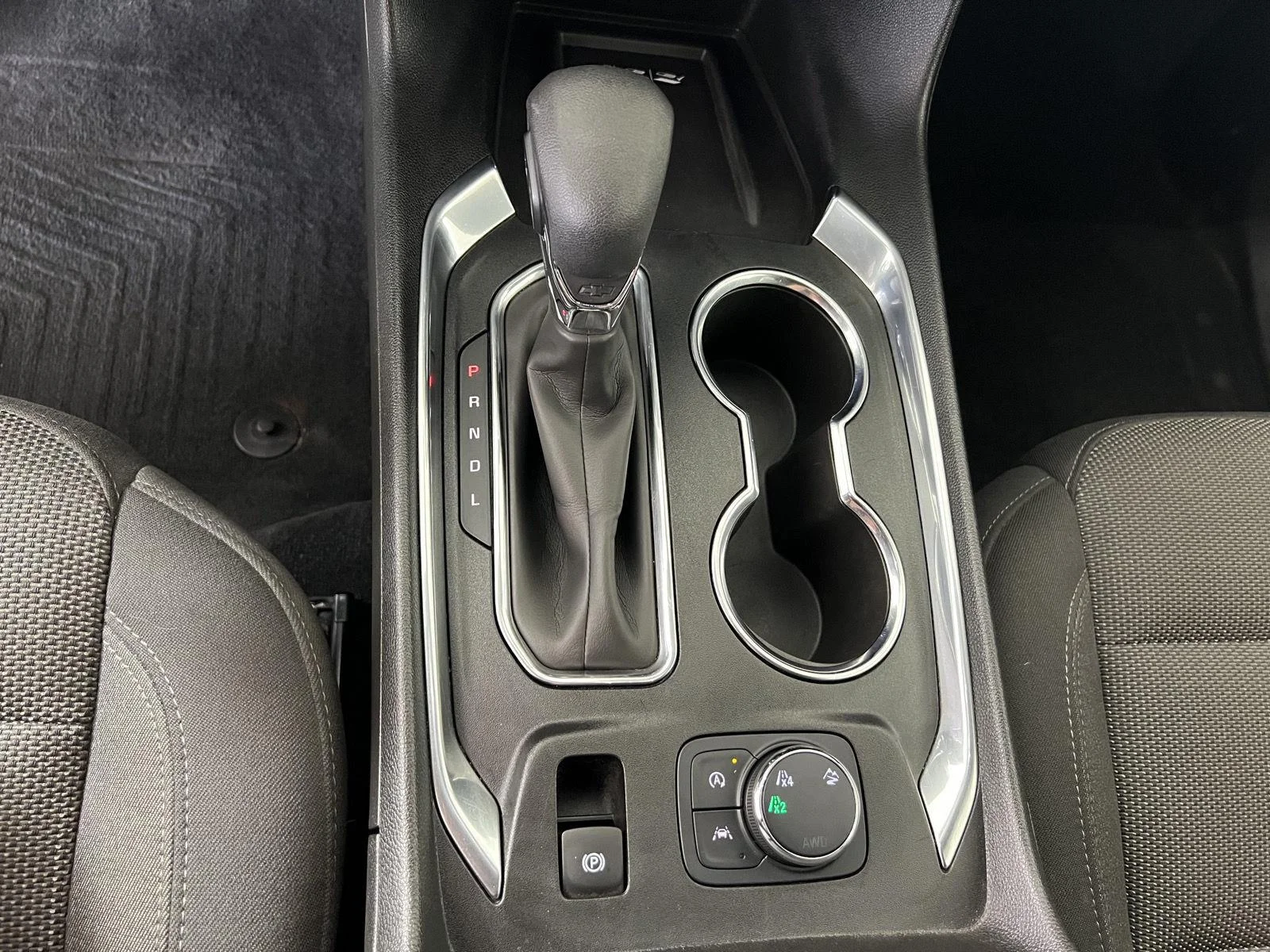 Used 2023 Sterling Gray Metallic Chevrolet LT Cloth image 17
