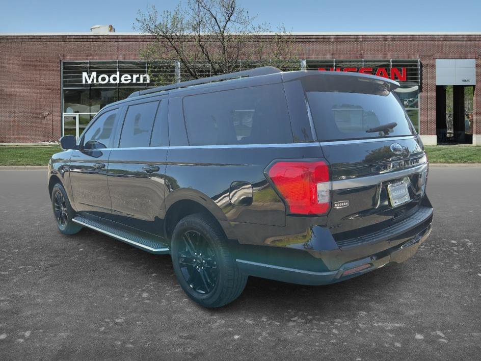 Used 2022 Black Metallic Ford XLT image 2