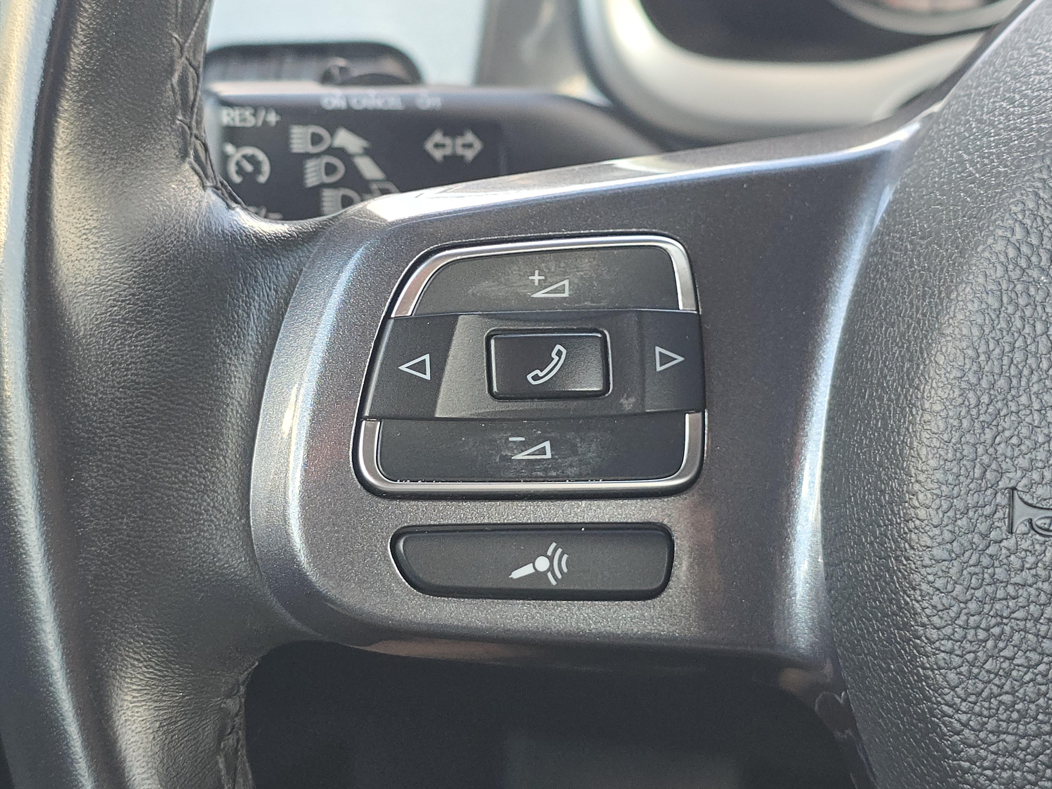 Used 2014 Gray Volkswagen 1.8T image 27