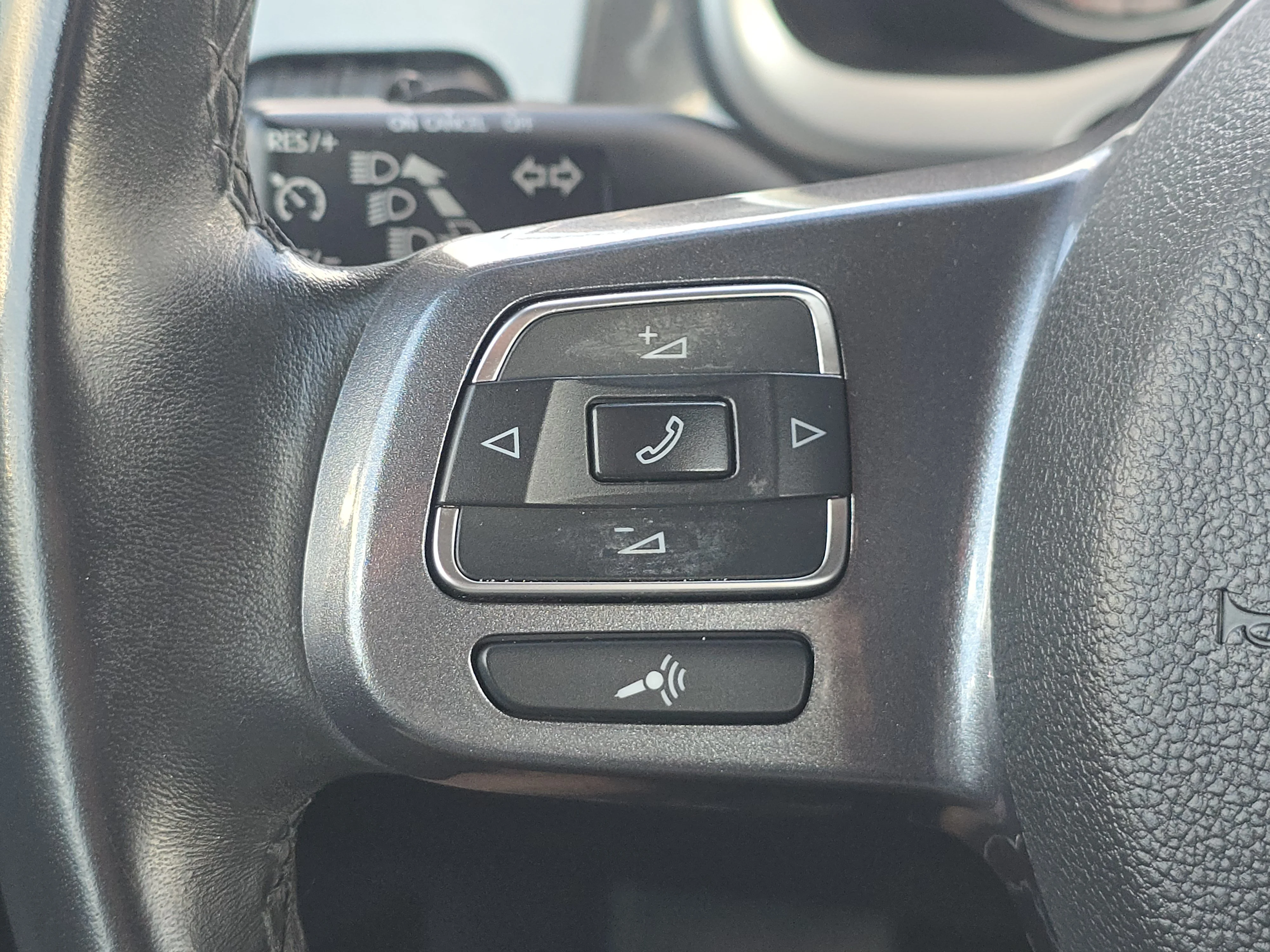 Used 2014 Gray Volkswagen 1.8T image 27