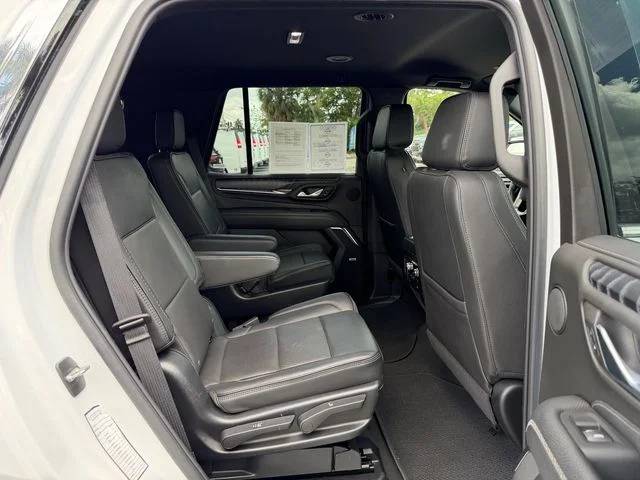 Used 2023 White GMC Denali image 17
