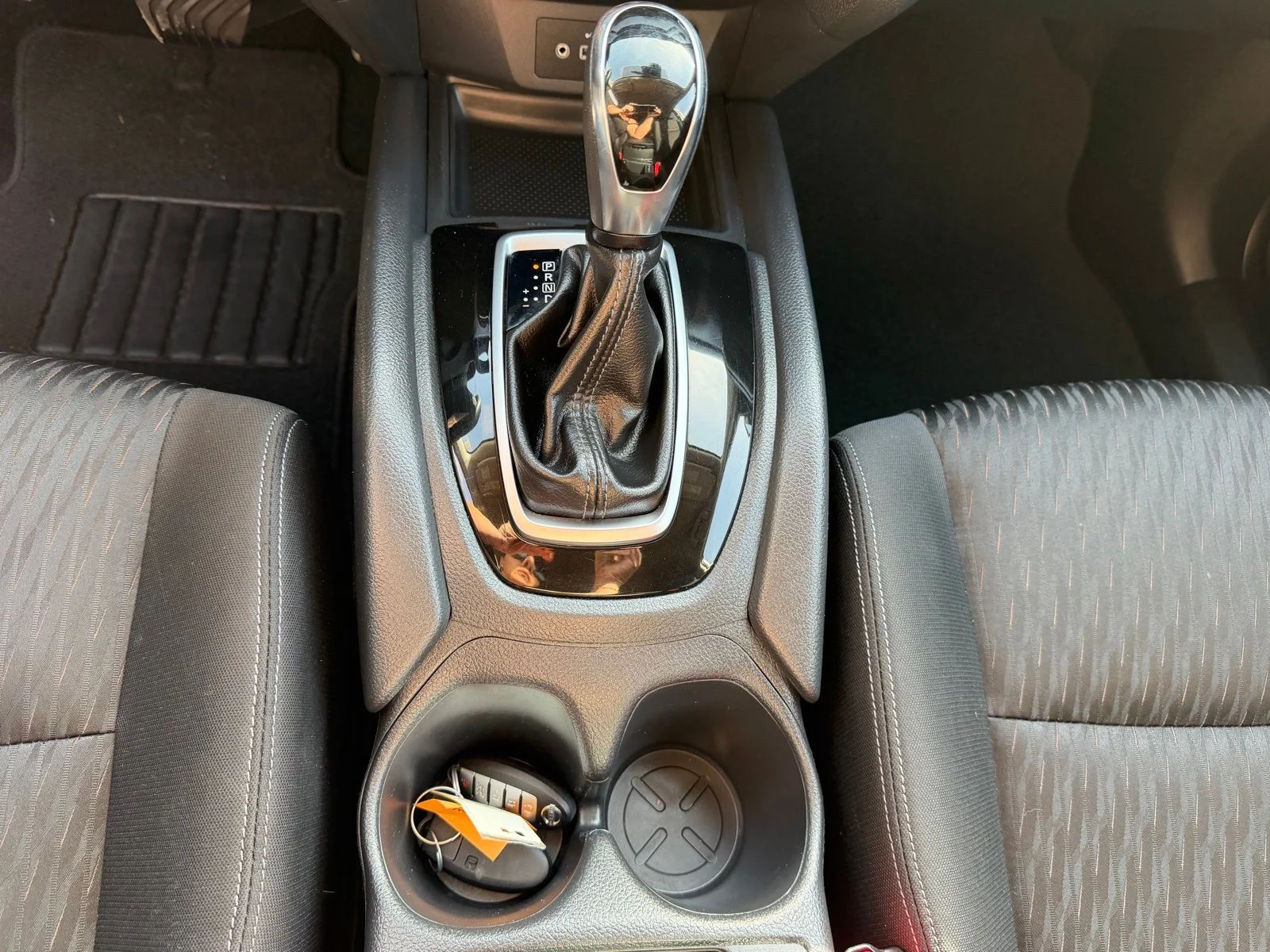 Used 2020 Silver Nissan SV image 21