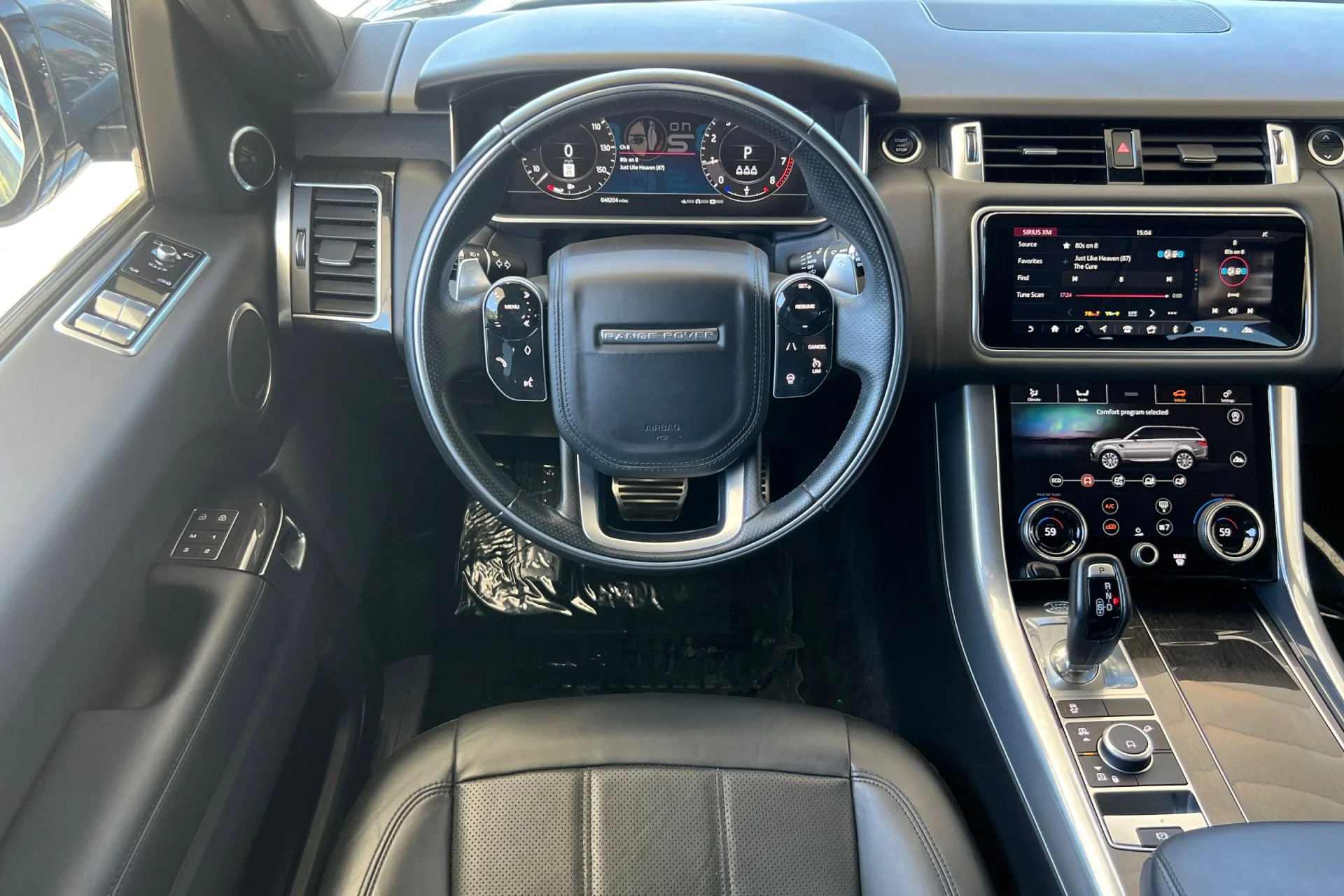 Used 2022 Eiger Grey Metallic Land Rover HSE Silver Edition image 16