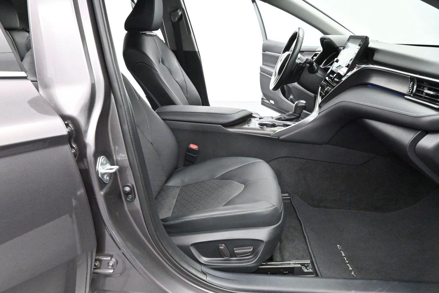 Used 2022 Predawn Gray Mica Toyota XSE image 30