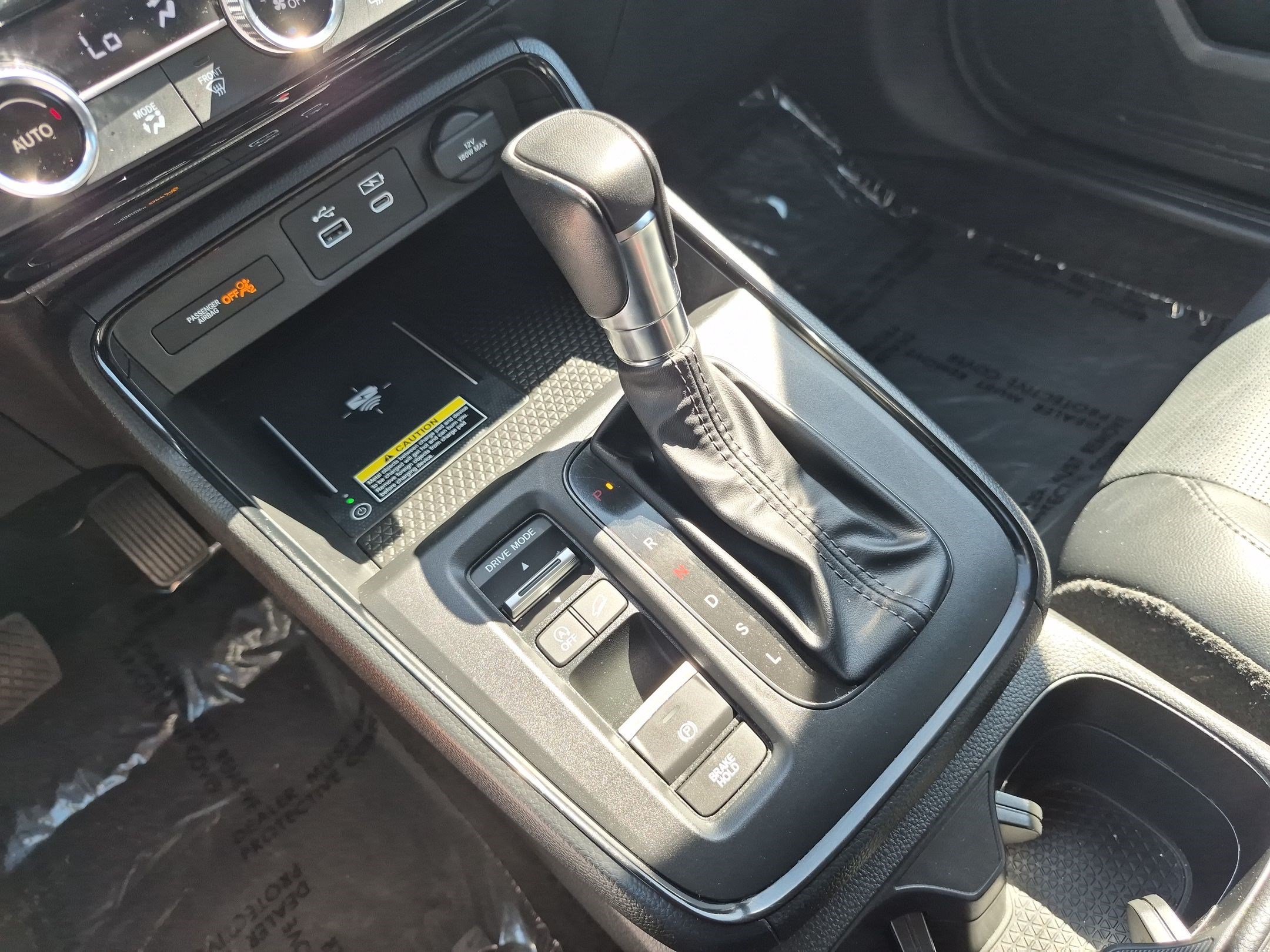 Used 2024 Platinum White Pearl Honda EX-L image 27