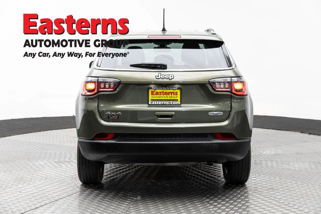 Used 2021 Green Jeep Latitude image 6