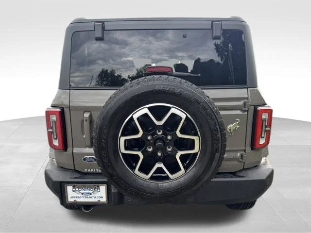 Used 2025 Gray Ford Outer Banks image 6