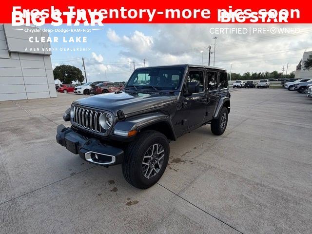 2025 Jeep Wrangler Sahara's photo