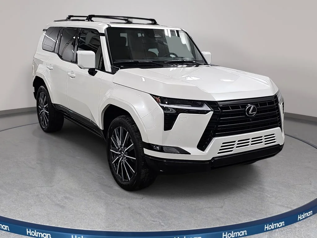 New 2026 Eminent White Pearl Lexus LUXURY PLUS image 3