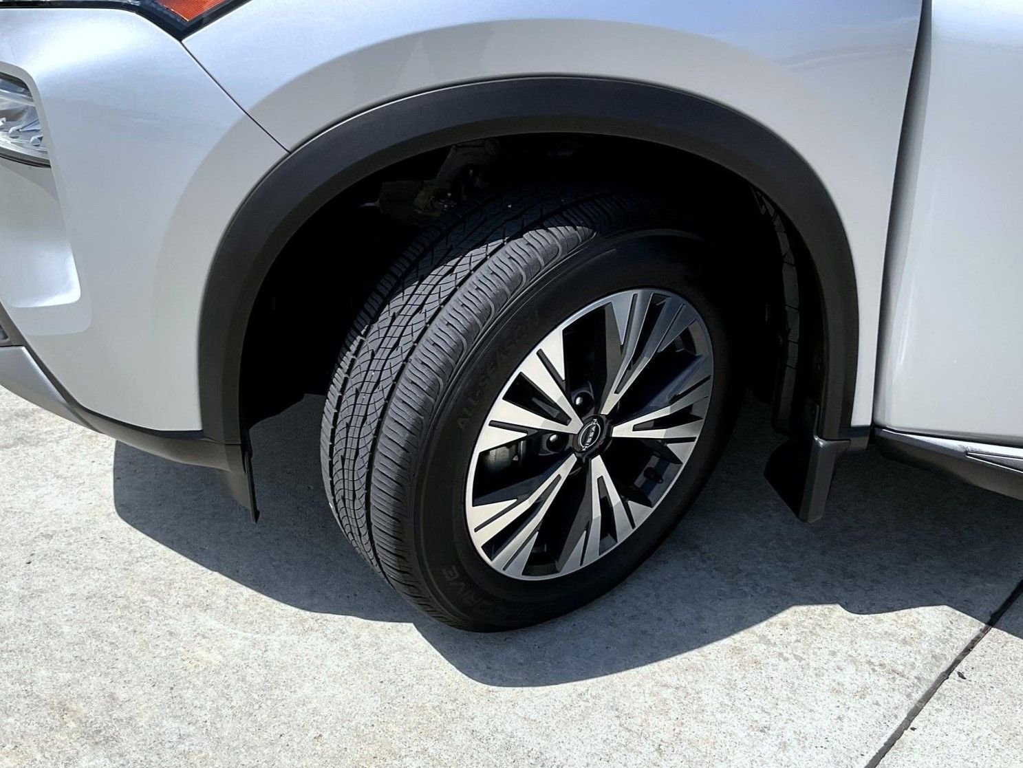 Used 2023 Silver Nissan SV image 24